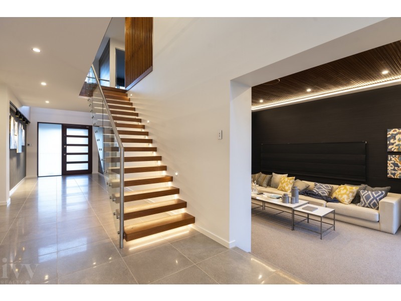 45 Cova Boulevard, Hope Island QLD 4212