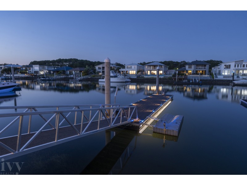 45 Cova Boulevard, Hope Island QLD 4212