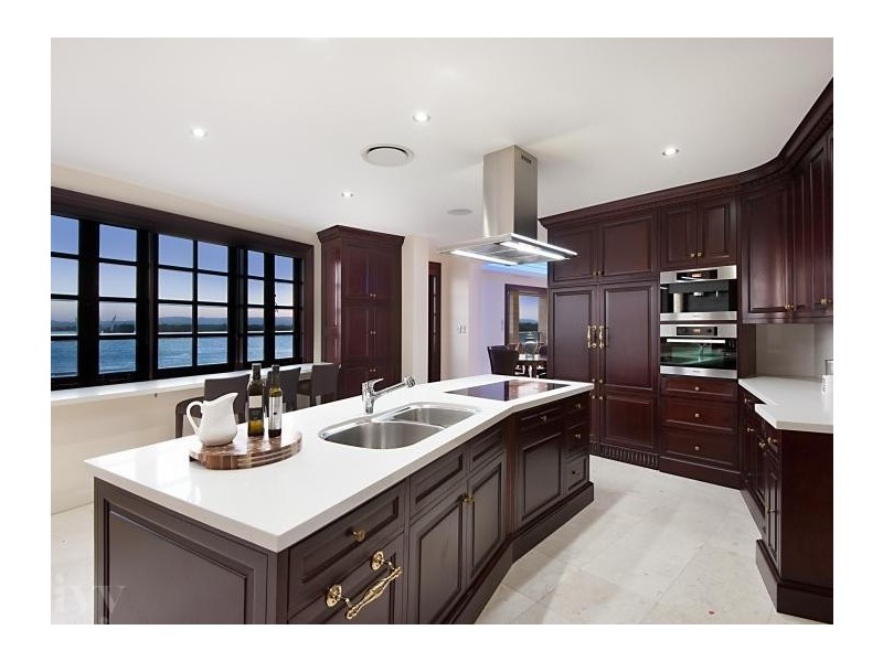 55 Knightsbridge Parade West, Sovereign Islands QLD 4216