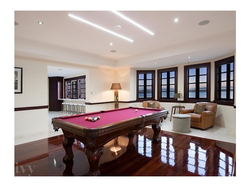 55 Knightsbridge Parade West, Sovereign Islands QLD 4216