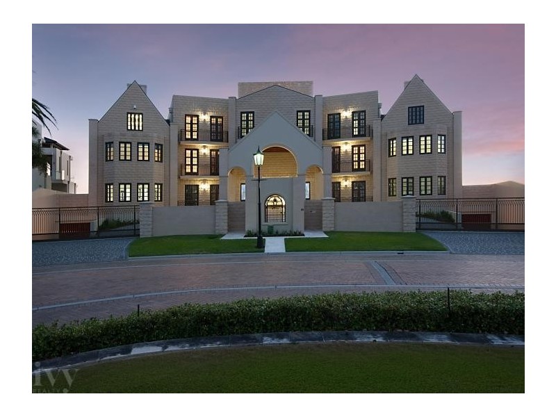 55 Knightsbridge Parade West, Sovereign Islands QLD 4216