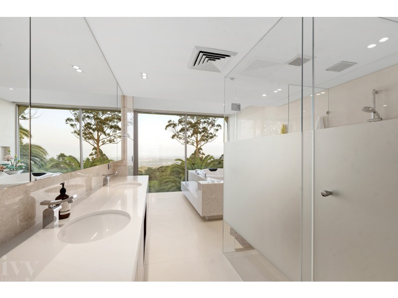 105 Wongawallan Road, Tamborine Mountain QLD 4272