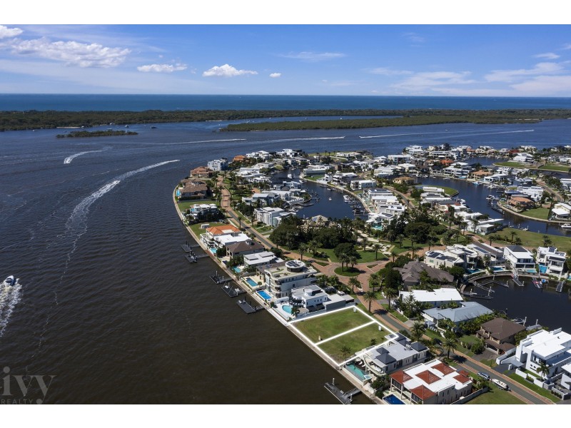 3-5 Knightsbridge Parade West, Sovereign Islands QLD 4216