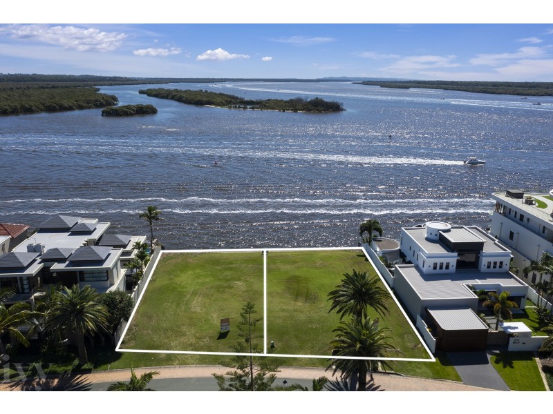 3-5 Knightsbridge Parade West, Sovereign Islands QLD 4216