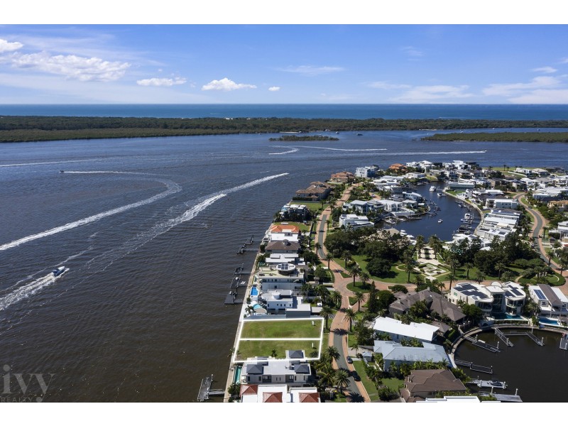3-5 Knightsbridge Parade West, Sovereign Islands QLD 4216