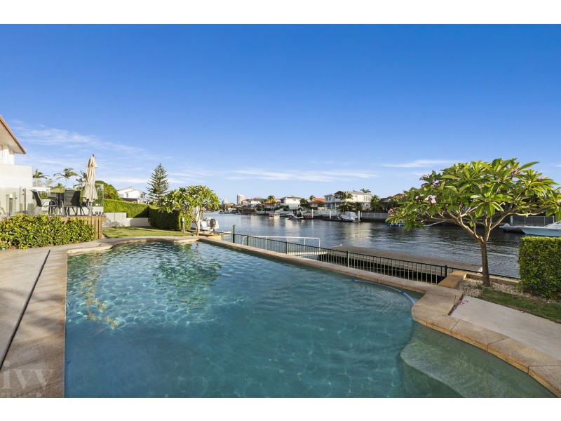 129 Pebble Beach Drive, Runaway Bay QLD 4216