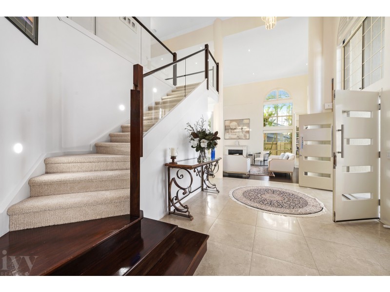 129 Pebble Beach Drive, Runaway Bay QLD 4216