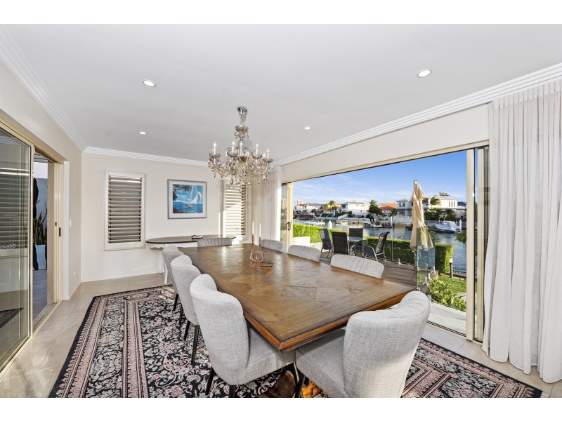 129 Pebble Beach Drive, Runaway Bay QLD 4216