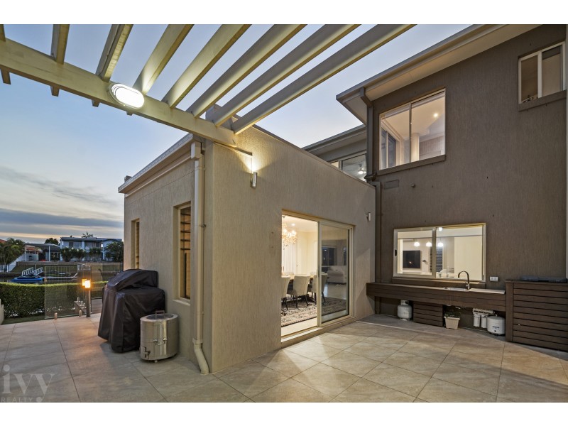 129 Pebble Beach Drive, Runaway Bay QLD 4216