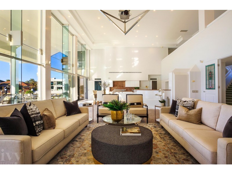 28 Excalibur Court, Sovereign Islands QLD 4216