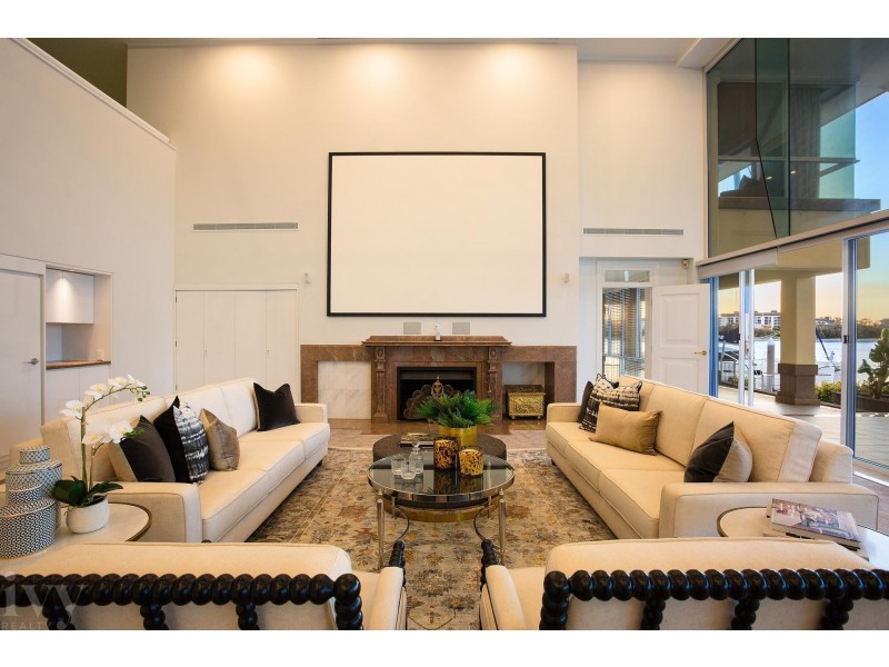 28 Excalibur Court, Sovereign Islands QLD 4216