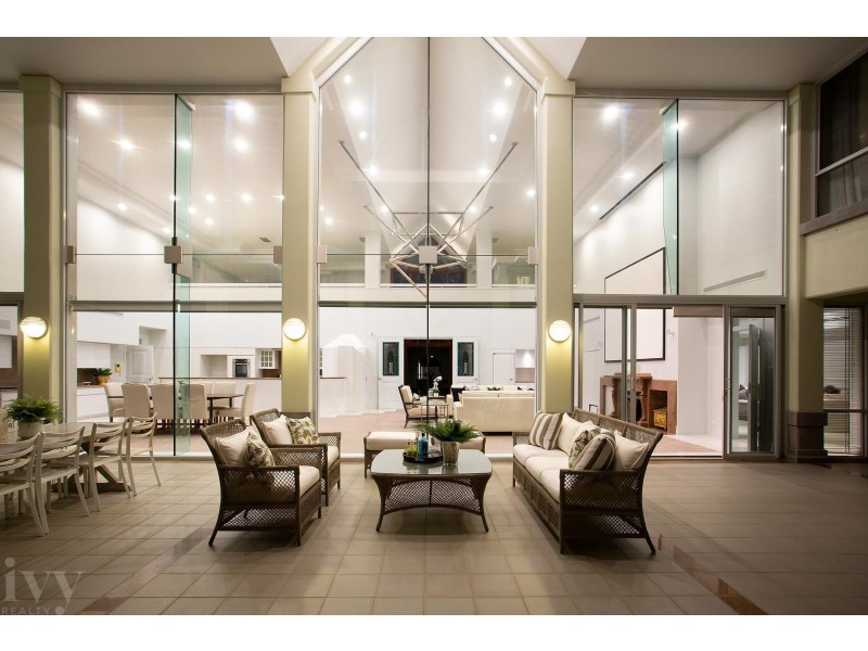 28 Excalibur Court, Sovereign Islands QLD 4216