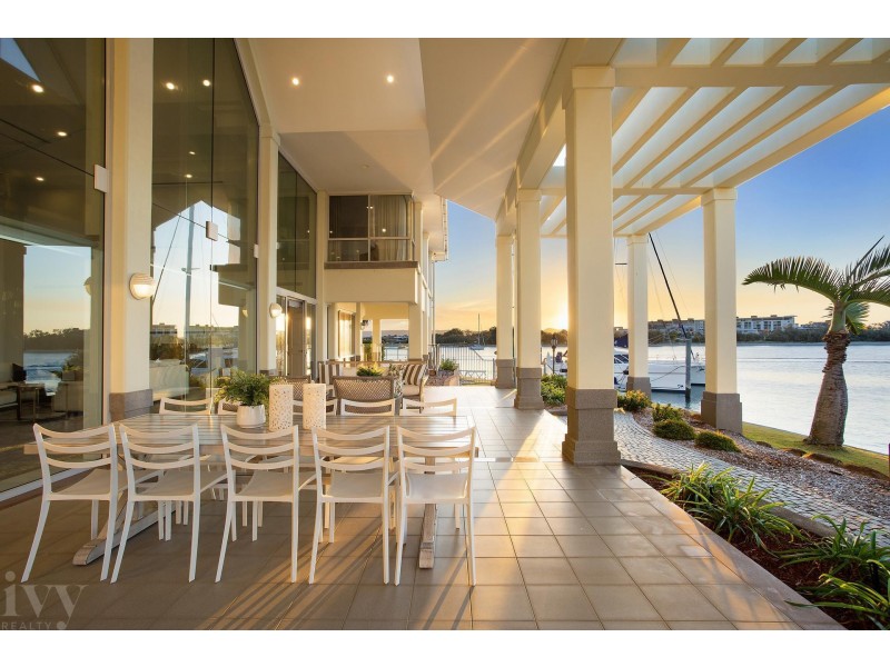 28 Excalibur Court, Sovereign Islands QLD 4216