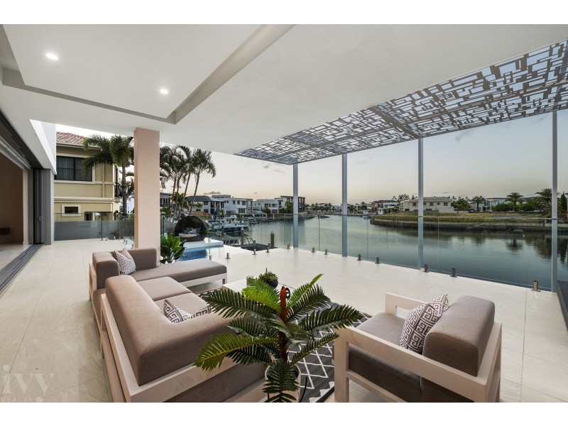 41 Royal Albert Crescent, Sovereign Islands QLD 4216