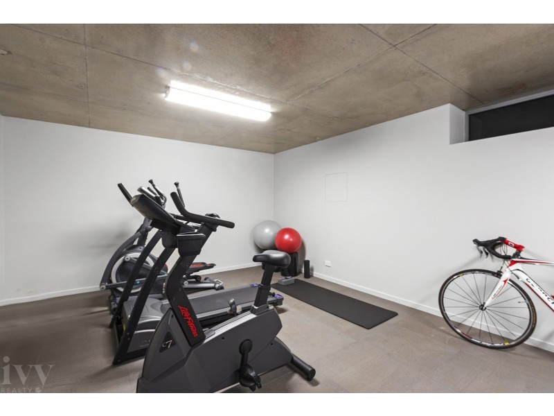 41 Royal Albert Crescent, Sovereign Islands QLD 4216