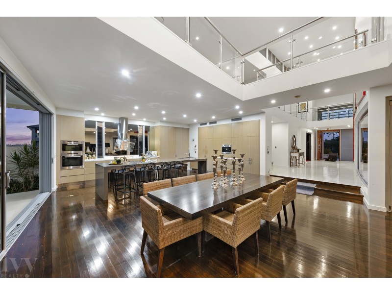 13 Parklane Terrace, Sovereign Islands QLD 4216