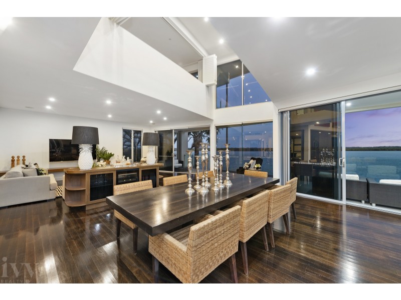 13 Parklane Terrace, Sovereign Islands QLD 4216