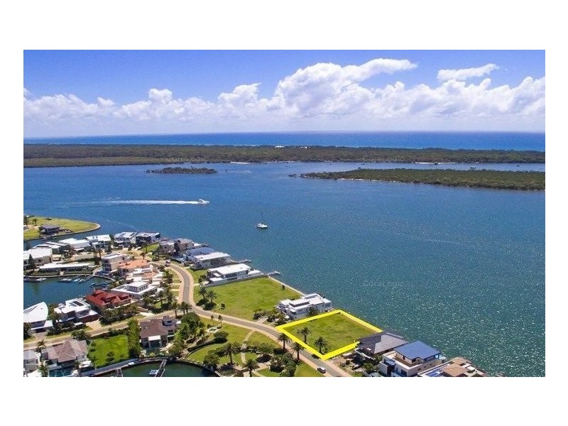 9 Parklane Terrace, Sovereign Islands QLD 4216