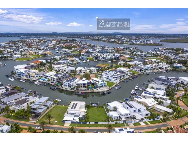 35 Knightsbridge Parade, Sovereign Islands QLD 4216