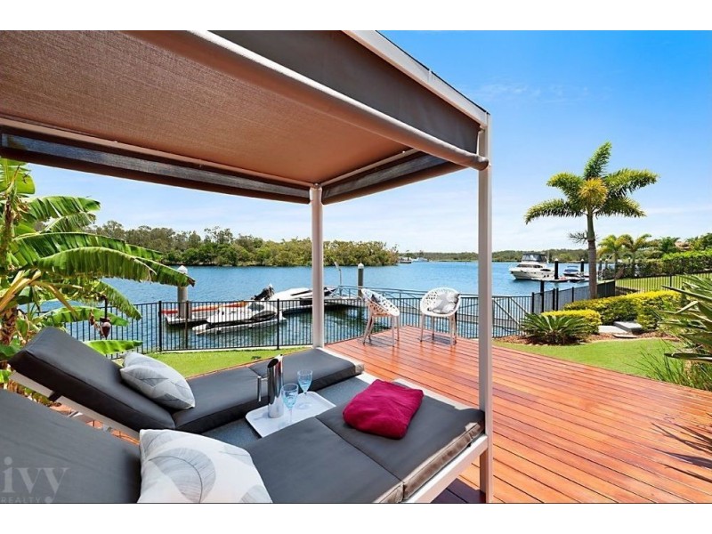 1675 Riverdale Drive, Hope Island QLD 4212