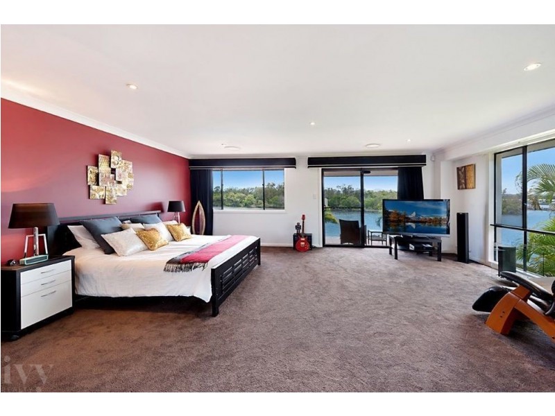 1675 Riverdale Drive, Hope Island QLD 4212