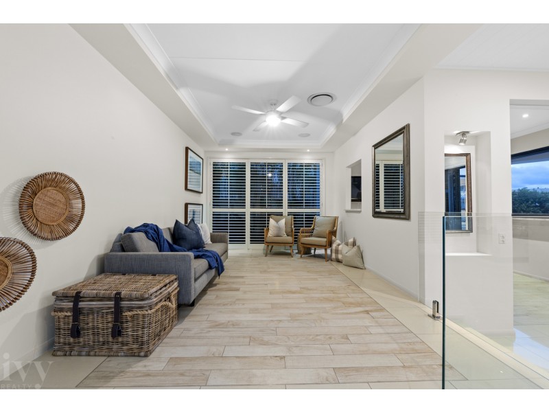 56 Royal Albert Crescent, Sovereign Islands QLD 4216