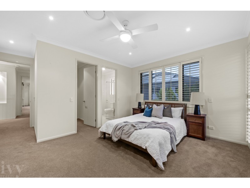 56 Royal Albert Crescent, Sovereign Islands QLD 4216
