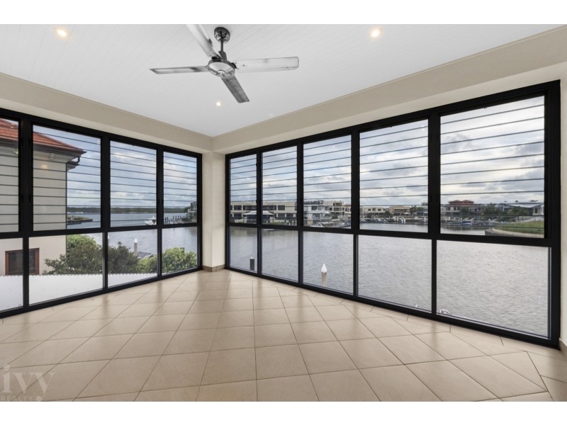 56 Royal Albert Crescent, Sovereign Islands QLD 4216