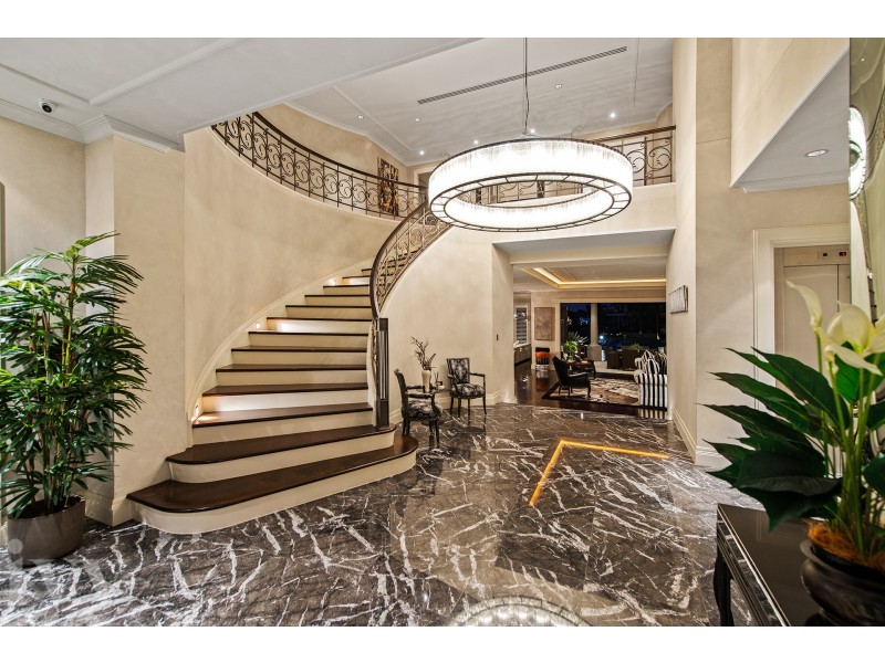 3-5 Westminster Court, Sovereign Islands QLD 4216