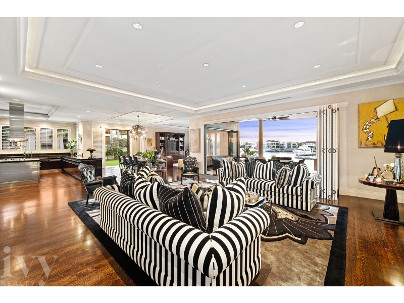 3-5 Westminster Court, Sovereign Islands QLD 4216