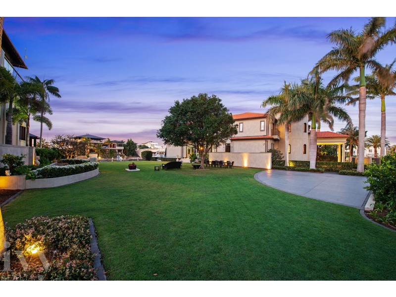 3-5 Westminster Court, Sovereign Islands QLD 4216