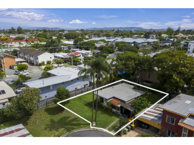 7 Sunshine Court, Labrador QLD 4215