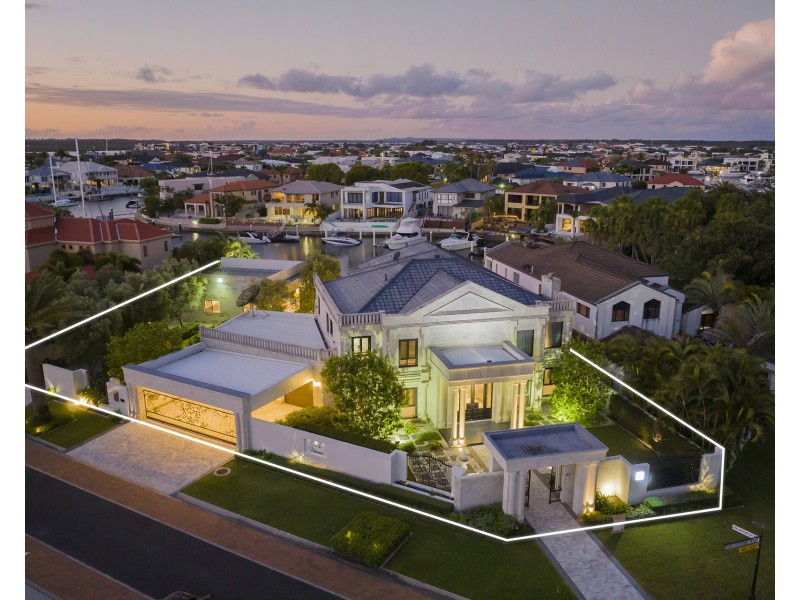 1-3 Queen Guineveres Place, Sovereign Islands QLD 4216