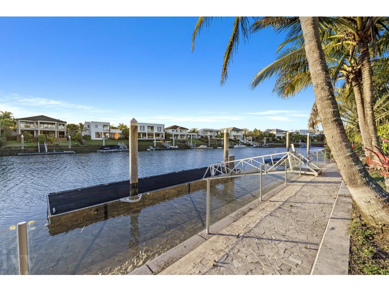 2160 Beaufort Way, Hope Island QLD 4212