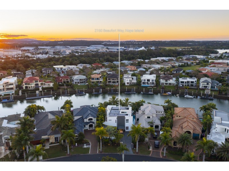 2160 Beaufort Way, Hope Island QLD 4212
