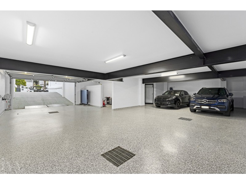 35 Parklane Terrace, Sovereign Islands QLD 4216