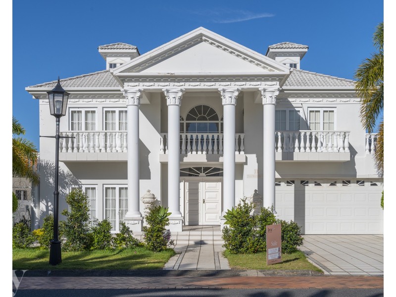 11 The Sovereign Mile, Sovereign Islands QLD 4216