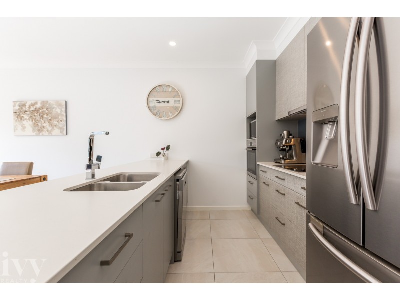 13/156 Marina Quays Boulevard, Hope Island QLD 4212