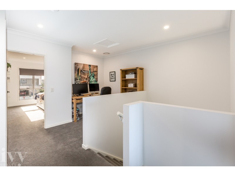 13/156 Marina Quays Boulevard, Hope Island QLD 4212