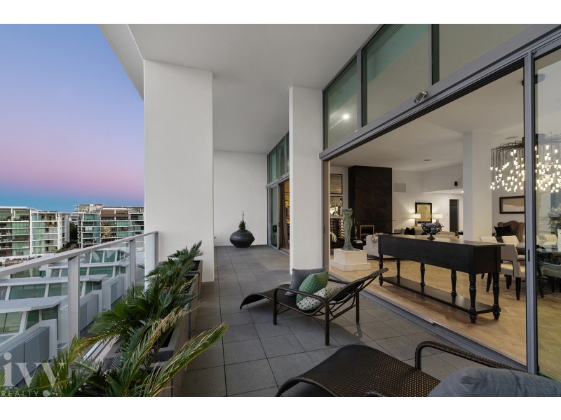 2601/2 Ephraim Island, Paradise Point QLD 4216