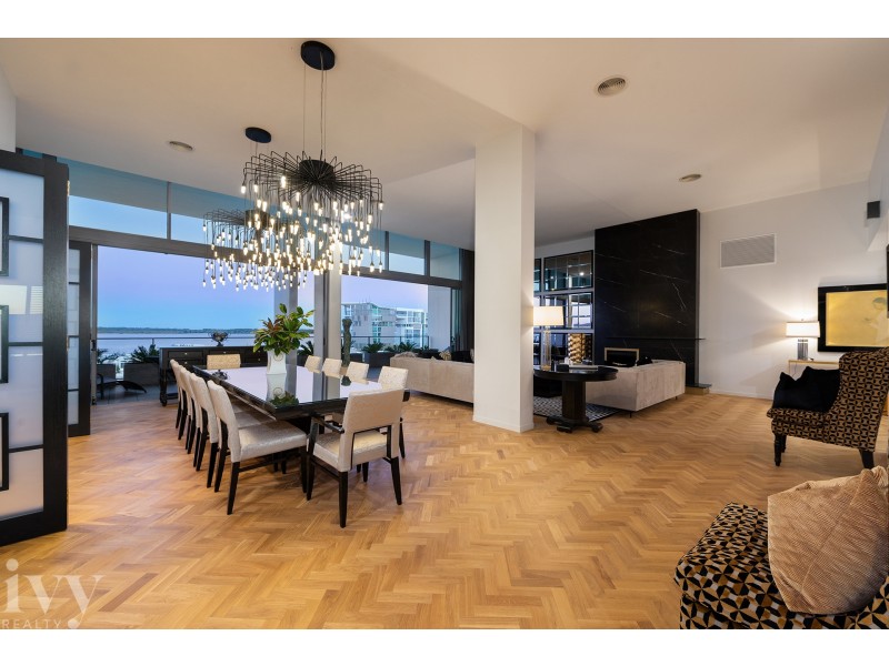 2601/2 Ephraim Island, Paradise Point QLD 4216