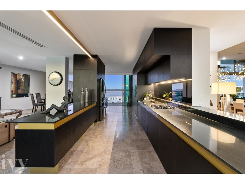 2601/2 Ephraim Island, Paradise Point QLD 4216