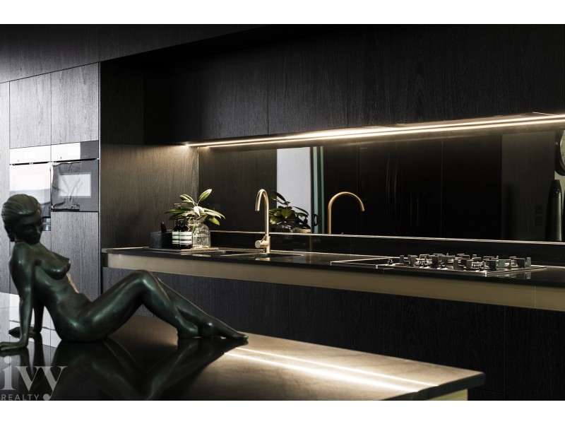 2601/2 Ephraim Island, Paradise Point QLD 4216