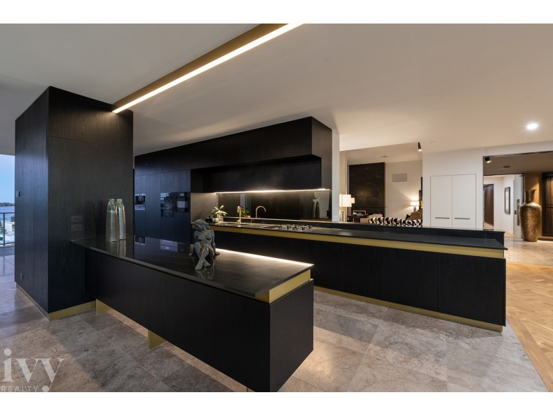 2601/2 Ephraim Island, Paradise Point QLD 4216