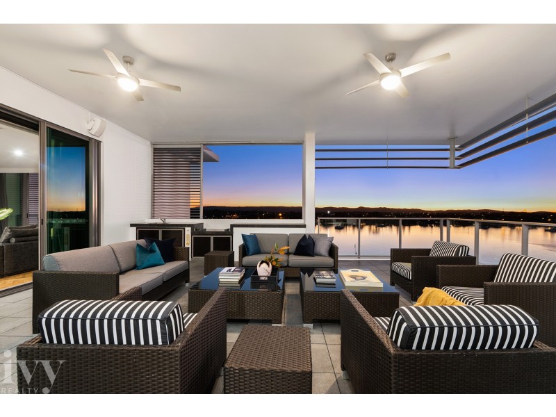 2601/2 Ephraim Island, Paradise Point QLD 4216