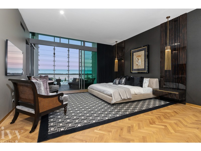 2601/2 Ephraim Island, Paradise Point QLD 4216