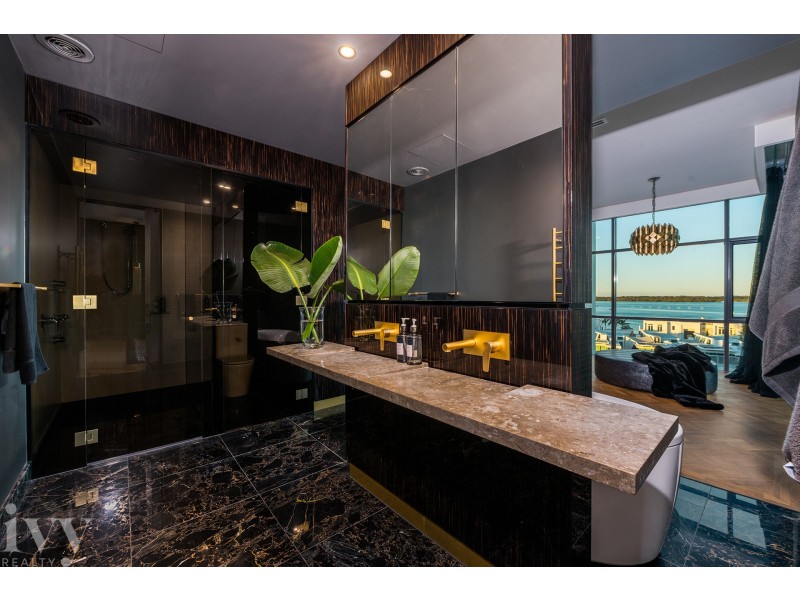 2601/2 Ephraim Island, Paradise Point QLD 4216