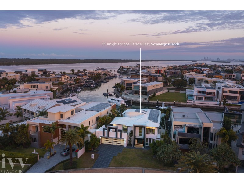25 Knightsbridge Parade East, Sovereign Islands QLD 4216