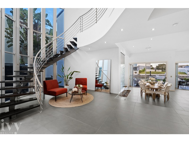 25 Knightsbridge Parade East, Sovereign Islands QLD 4216