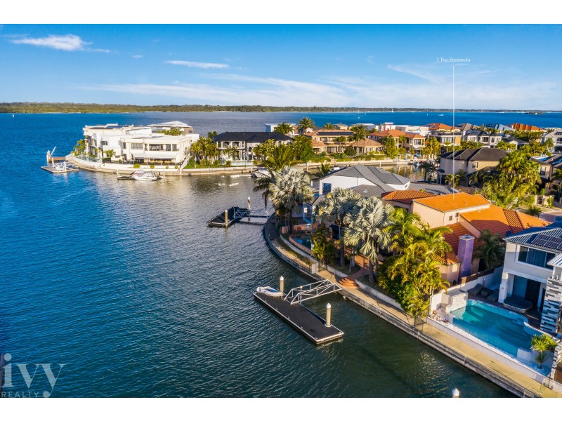5 The Peninsula, Sovereign Islands QLD 4216